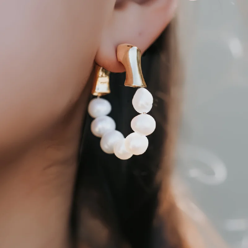 Trendy Drop Earrings for Women-Opulent Gold & Pearl Earrings