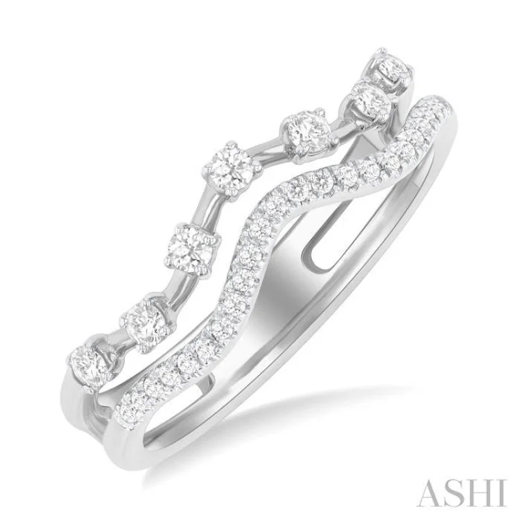 Unique Vintage Rings-1/4 ctw Curvy Split Twin Row Round Cut Diamond Fashion Band in 14K White Gold