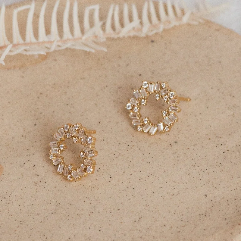 Sparkling Silver Earrings-Reina Cluster Studs