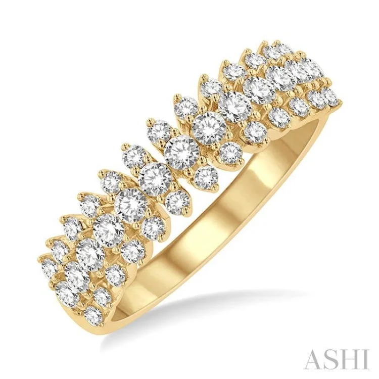 Matching Promise Rings Sets-3/4 Ctw Graduated Round Cut Diamond Fashion Band in 14K Yellow Gold